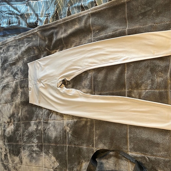 437 V cut Grey Leggings - XS brand new, never worn - Picture 2 of 5